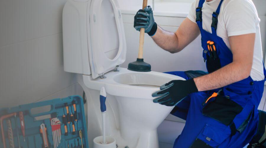 Professional same day plumber in San Saba, TX